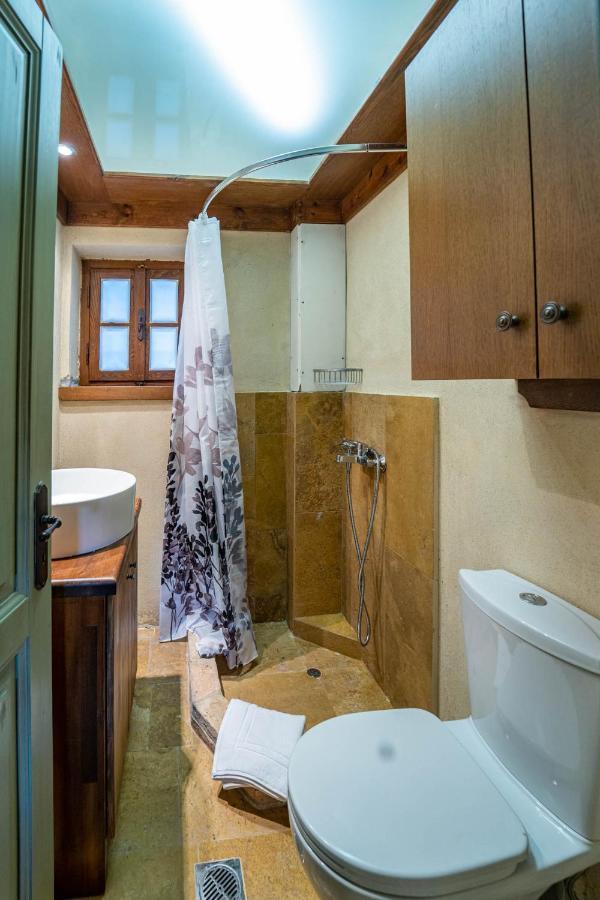 Villa Korfes-Κορφές Τριώροφη Βίλα Για Οικογένειες Και Παρέες Карпенисион Экстерьер фото